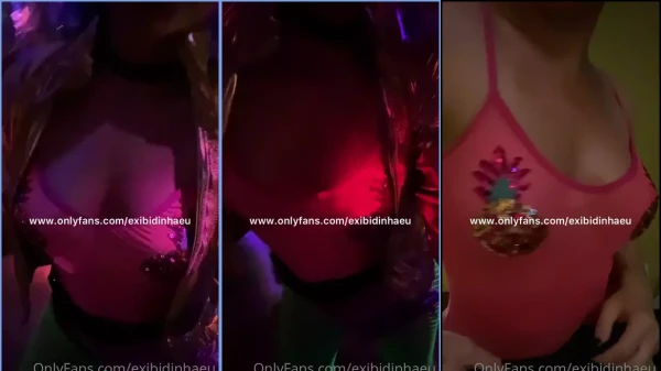 Exibidinhaeu trocando de roupa para ir para o carnaval