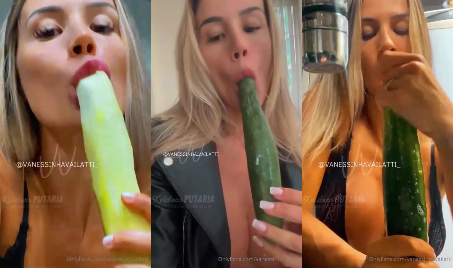 OnlyFans Vanessa Vailatti masturbando a buceta com o pepino